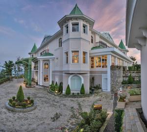 Club Mahindra Pristine Peaks Naldehra