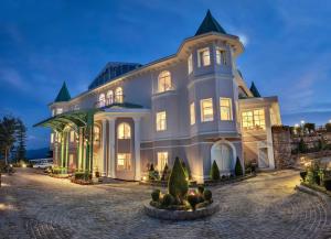 Club Mahindra Pristine Peaks Naldehra