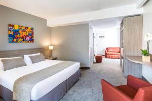 Hotels Best Western Linko Aubagne : Suite Junior Lit King-Size - Non-Fumeurs