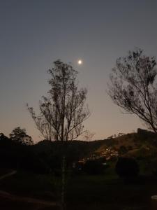 Chalé mirante da colina