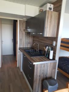 Studio 4 personnes au pied des pistes. Le Corbier - 3hvězdičkové hotely ve městě Le Corbier