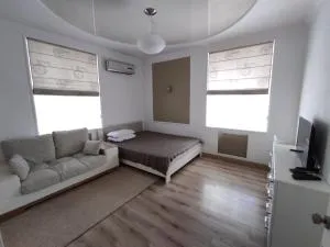 Парижская квартирка - Khorol