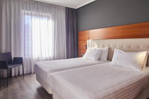 Comfort Double or Twin Room - Spa Package room in Silken Amara Plaza
