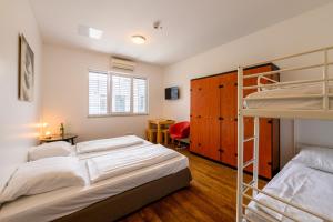 Family Room room in Art Rock Downtown Hotel