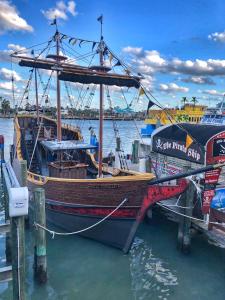 Beach View 1b 1b - Balcony - King - Surf Song #347