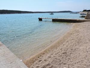 Apartment 4956-1 for 7 people in Barbat