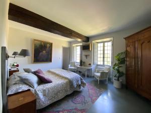 B&B / Chambres d'hotes Le Petit Chateau De Sainte Colombe : photos des chambres