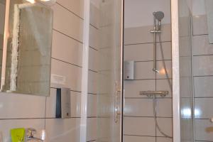 Hotels Hotel La Porte Saint Pierre-Logis Hotel Intra Muros : photos des chambres