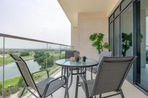 Apartment room in Superb Golf Course View 3BR Vida Residence Hills