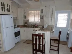 Hopeville Apartments - Heddings