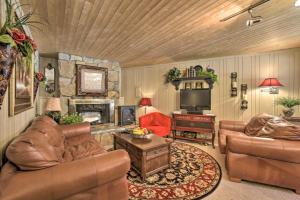 Walk to Ski and Trails All-Season Angel Fire Escape