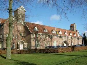 Onderwijshotel De Rooi Pannen Tilburg - Tilburgo