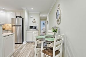 Brigantine Beach Retreat Swim, Fish, and Shop!