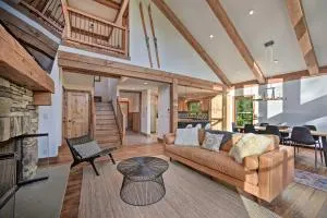Luxury Home with Deck Explore the Catskill Mtns! - Mackey