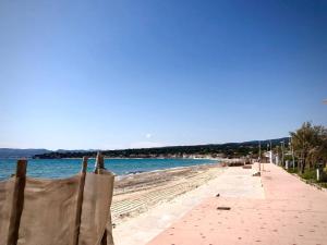 Appartements Studio 37m2 a SAINT CYR SUR MER - Les LECQUES - Proche mer - Parking - Tout confort - Calme : photos des chambres