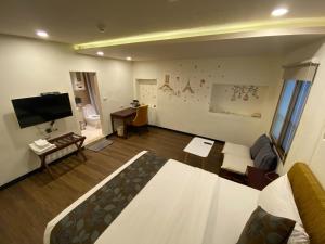 Phòng Tiêu Chuẩn Giường Đôi (Standard Double Room)