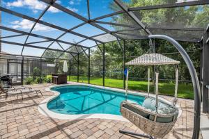 Holiday Home room in 4BR Family Home - Private Pool BBQ And Games!