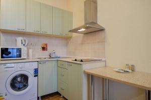 Apartment with Balcony room in Apartments Petrovskie on Istochnaya 38/2