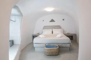 Theodora Suites Santorini Greece