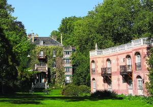 Hotels Belle Isle Sur Risle - Chateau Hotel & Spa : Chambre Double Confort avec Baignoire Balnéo