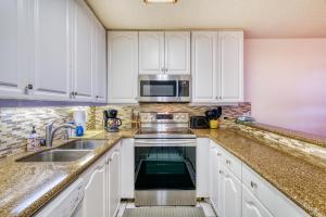 Kamaole Sands 7-406, Courtyard & Ocean Views, AC