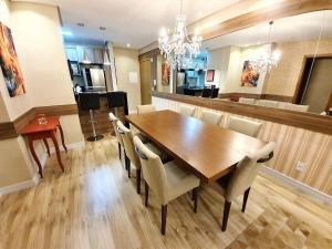 Apto Luxo 250m R. Coberta | 2 Suítes | Mobiliado