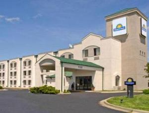 Room #17306725 room in Days Inn by Wyndham Blue Springs