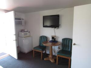 Queen Room room in Mel Haven Motel