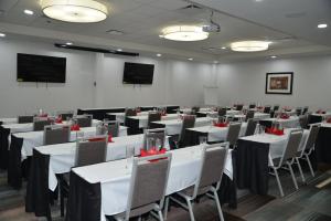 Holiday Inn - Beaumont East-Medical Ctr Area by IHG