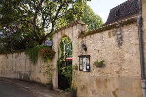 B&B / Chambres d'hotes Les remparts de la Bastide : photos des chambres