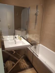 PALAIS LUMIERE : la Chambre Blanche