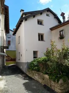 Affitta camere Casa Vittoria - Nove