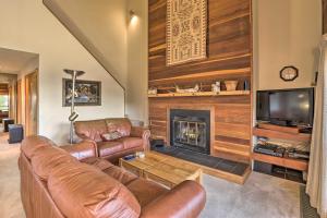 Resort Perks and Trail Access Silverthorne Condo!