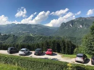 Val Taleggio nel verde x8 persone con camino e Wifi - Peghera