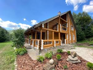 MySynevyr - будинок у серці Карпат