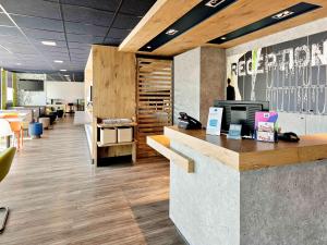 Hotels ibis budget La Roche Sur Yon Vendespace : photos des chambres