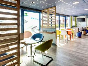 Hotels ibis budget La Roche Sur Yon Vendespace : photos des chambres