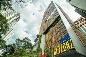 Ceylonz Suites KLCC Rooftop Infinity Pool KL Tower View