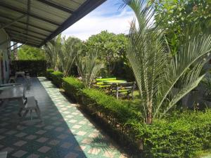 บ้านเล็ก รีสอร์ท