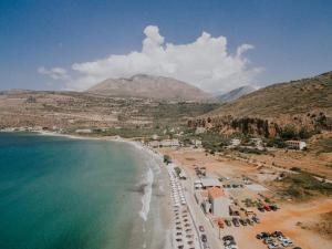 George SeaFront Suites Lakonia Greece