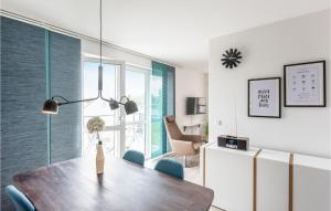 2 Bedroom Nice Apartment In Rechlin