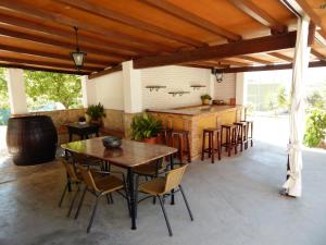 Villa María - Pista de Padel y Piscina