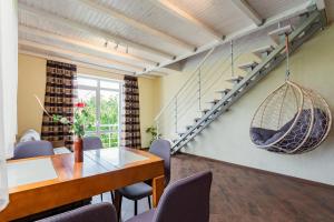 Апартаменти дворівневі на віллі с садом