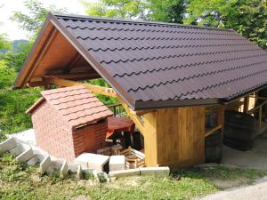 Robinzonski smještaj Tepeš