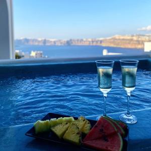 Black Diamond Suites Santorini Greece