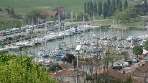 Maisons de vacances Grande maison charentaise avec vue sur le chenal superbes couches de soleil sur l estuaire de la gironde! : photos des chambres