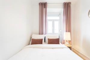 The Lisbon Lotus - Alcantara