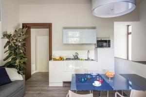 One-Bedroom Apartment with Terrace room in San Leonardo Suites
