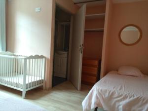 B&B / Chambres d'hotes Auberge du Grand Joly : Chambre Familiale Standard