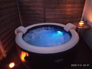 Maison au Calme Climatisée avec spa de mai à mi-novembre